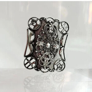 Silver Tone Filigree German Made Beaded Textured Design Vintage Scarf Clip